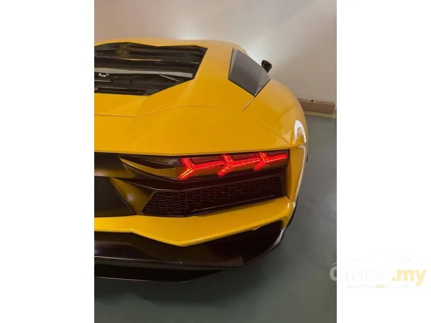 2017 Lamborghini Aventador S Coupe