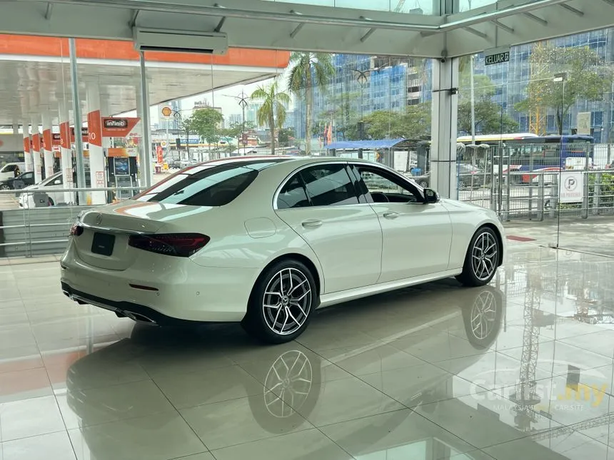 2022 Mercedes-Benz E200 AMG Sedan