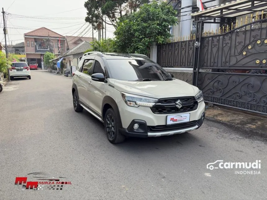 2023 Suzuki XL7 Alpha Hybrid SUV