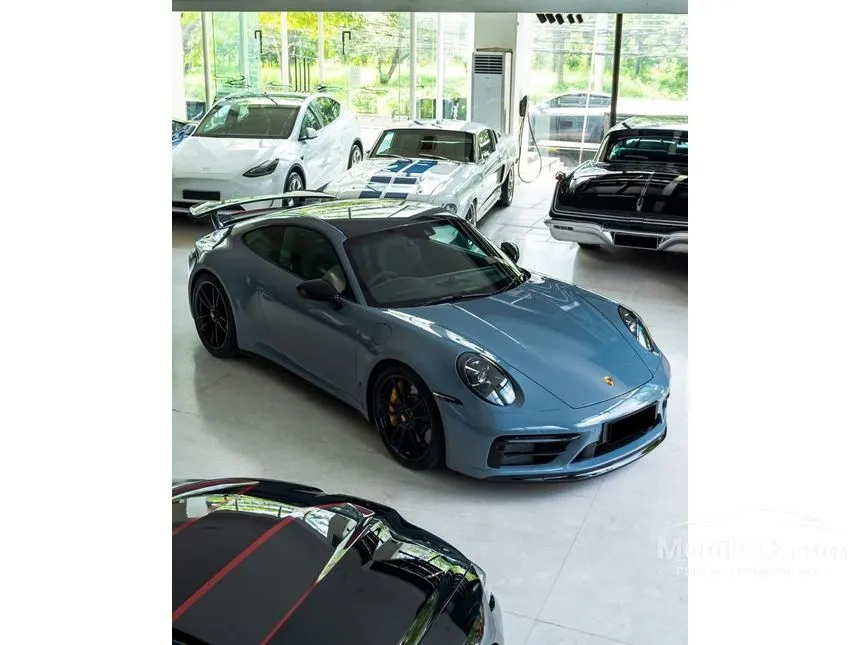 2023 Porsche 911 Carrera 4 GTS Coupe