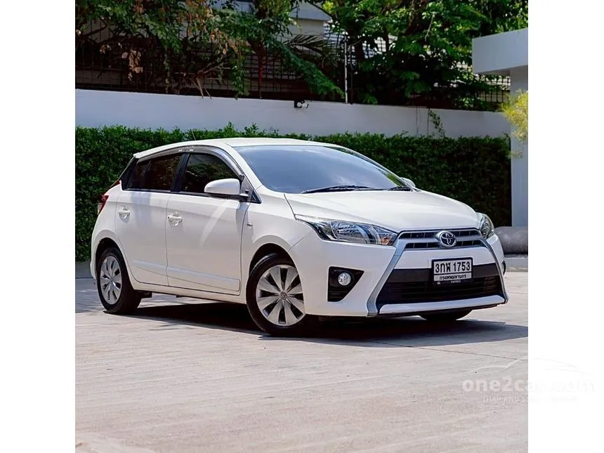 2015 Toyota YARIS E Hatchback
