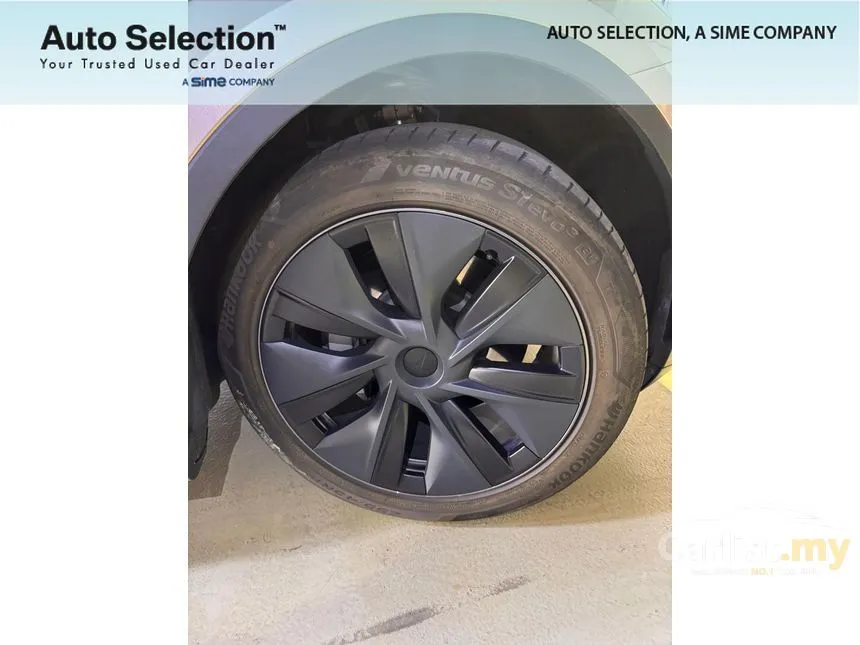 2024 TESLA Model Y Long Range SUV