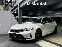 2025 Honda Civic 2.0 FL5 Type R BLACK PACKAGE 741KM 5YRS WARRANTY