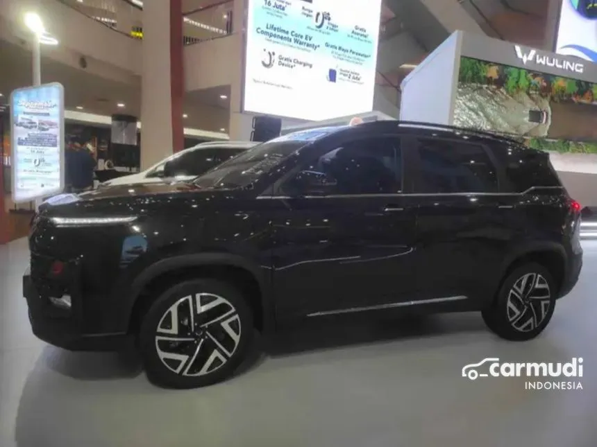 2024 Wuling Almaz RS Hybrid Wagon