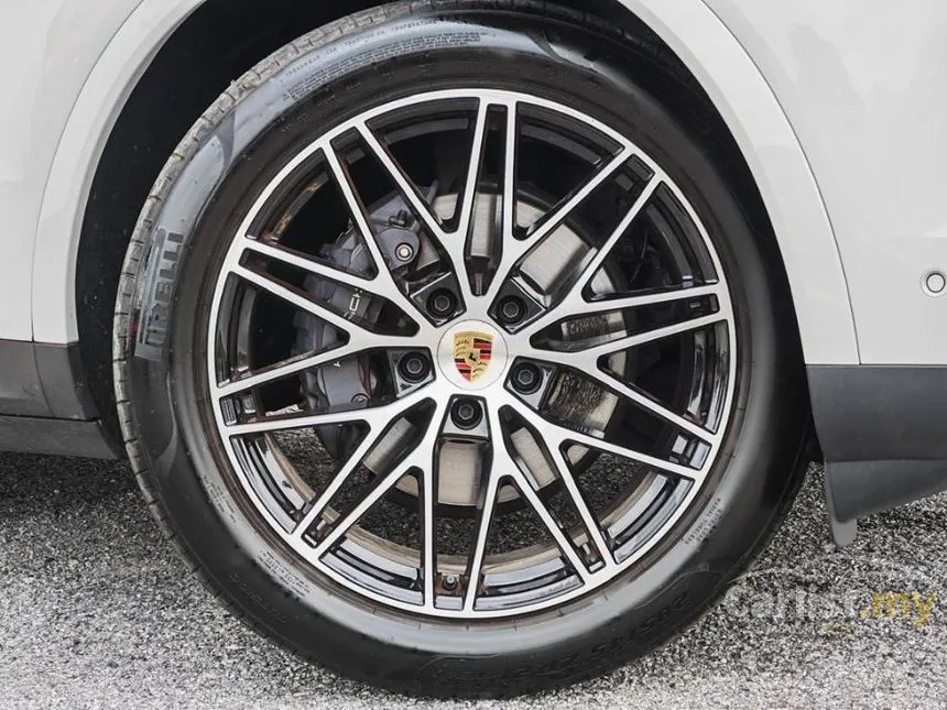 2024 Porsche Cayenne Coupe