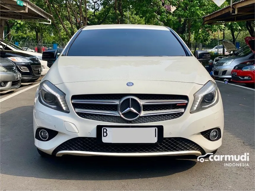 2013 Mercedes-Benz A200 Urban Hatchback