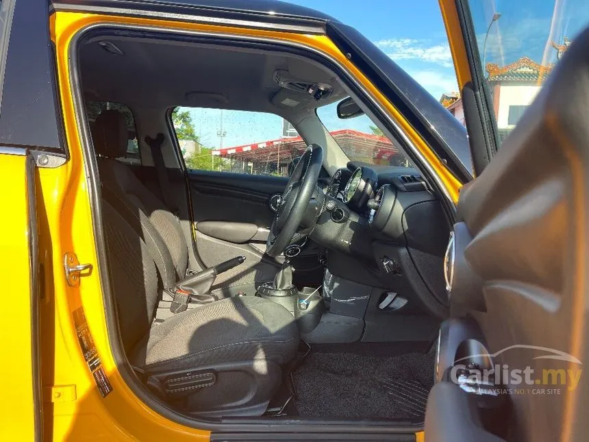 2015 MINI 5 Door Cooper Hatchback