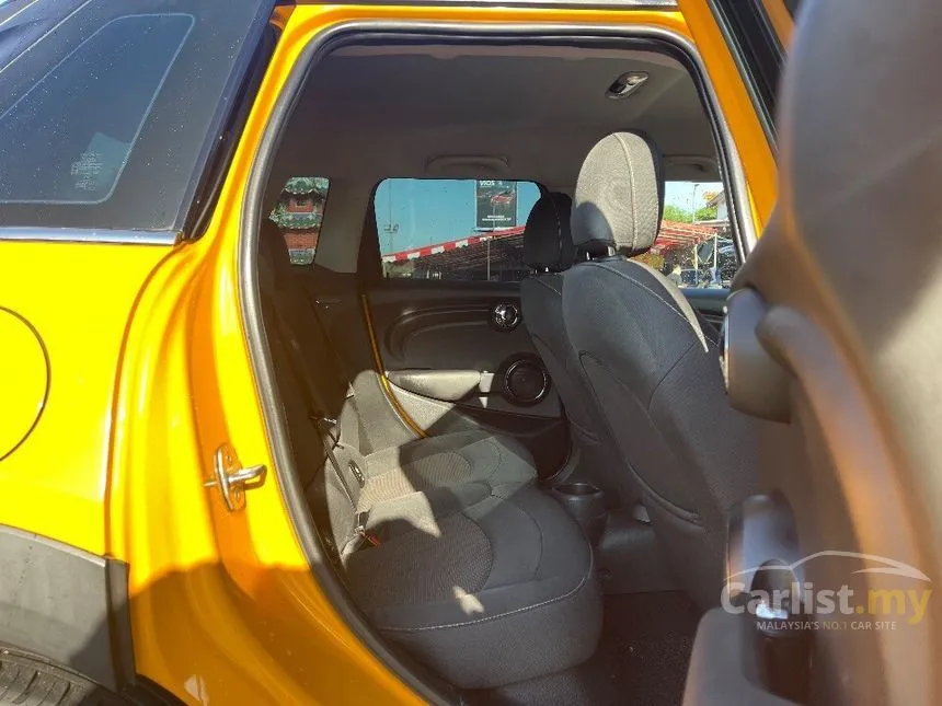 2015 MINI 5 Door Cooper Hatchback