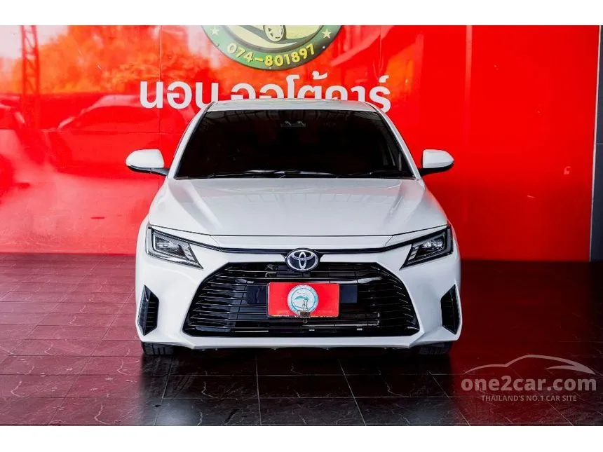 2025 Toyota Yaris Ativ Smart Sedan