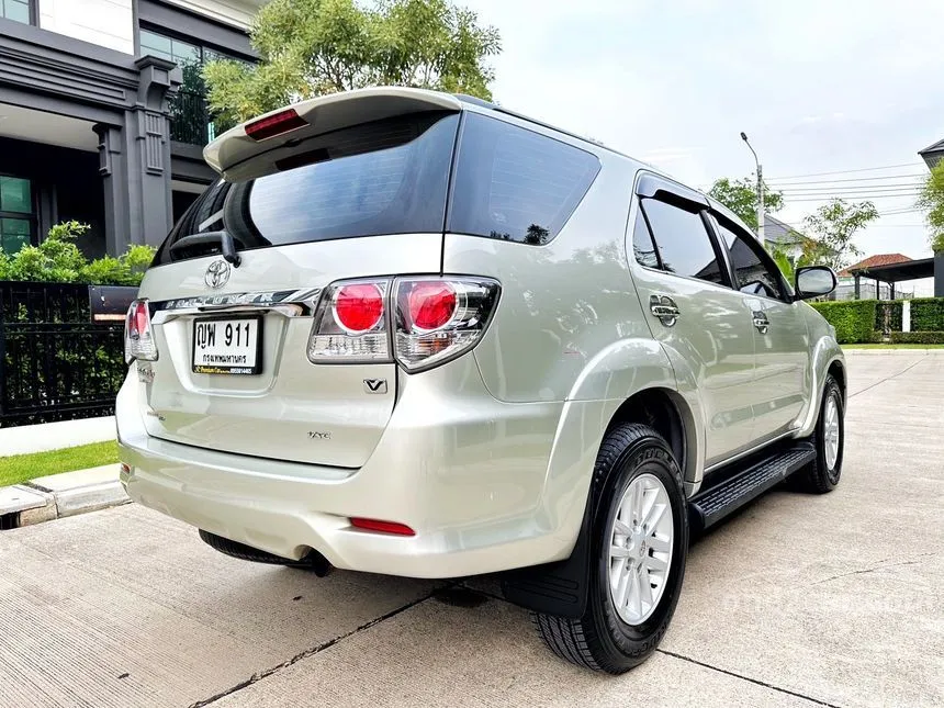 2013 Toyota FORTUNER V SUV