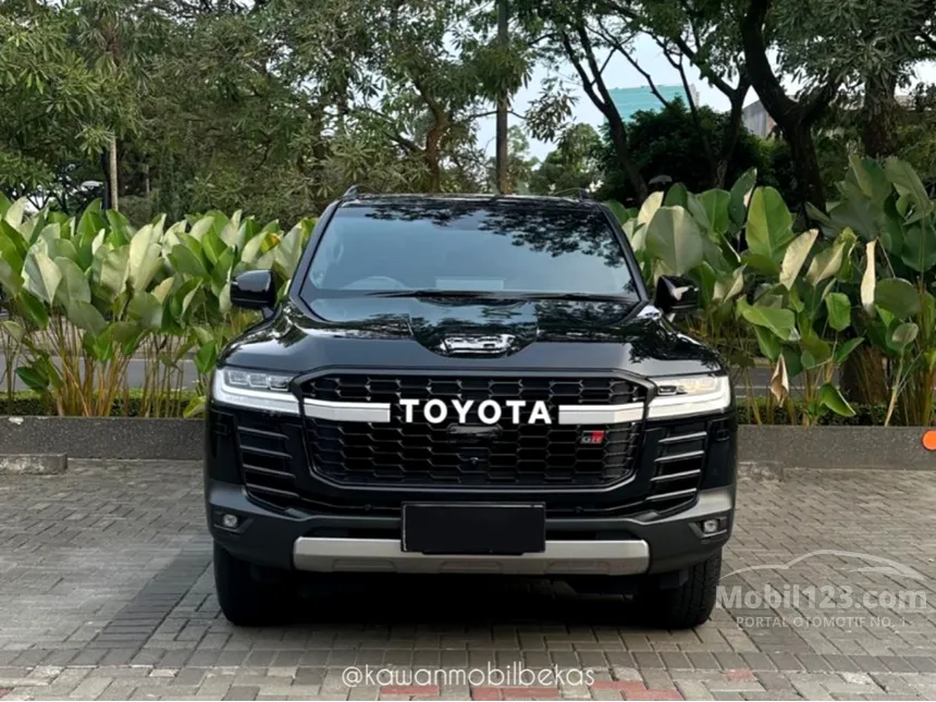 2023 Toyota Land Cruiser 300 GR-S SUV