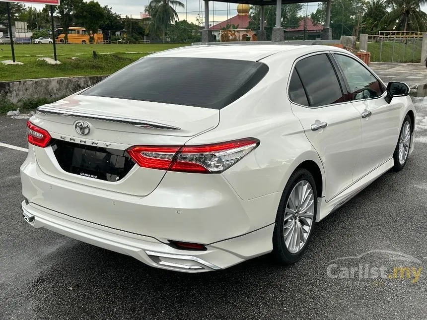 2019 Toyota Camry V Sedan