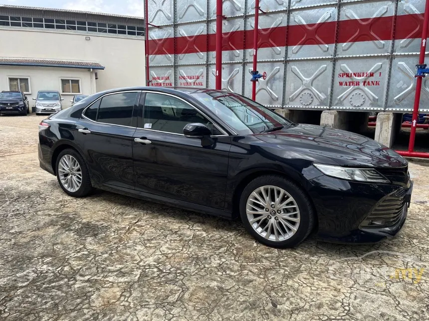 2019 Toyota Camry V Sedan