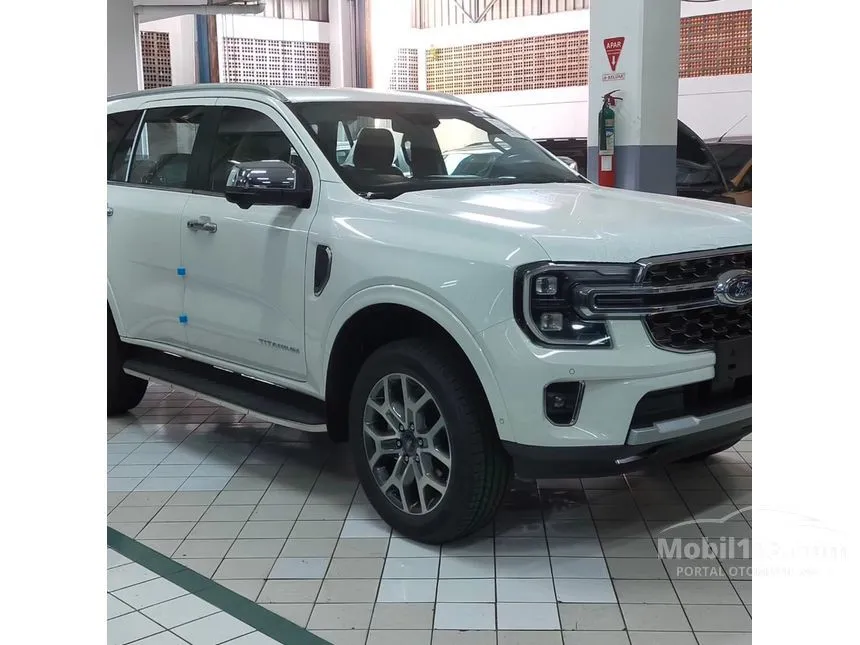 Jual Mobil Ford Everest 2024 Titanium 2.0 di DKI Jakarta Automatic SUV Putih Rp 933.000.000