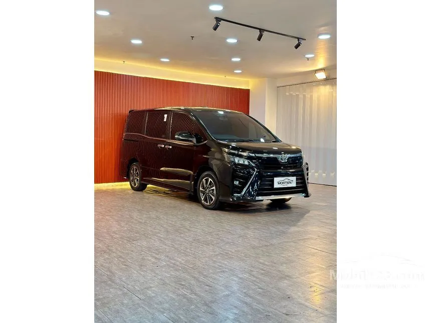 2020 Toyota Voxy MPV