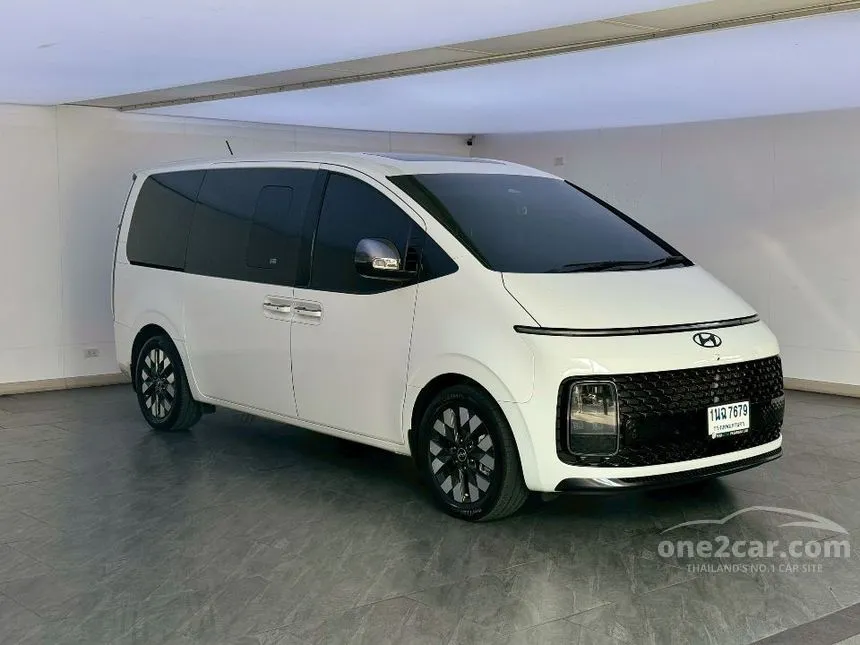 2024 Hyundai Staria Premium Van