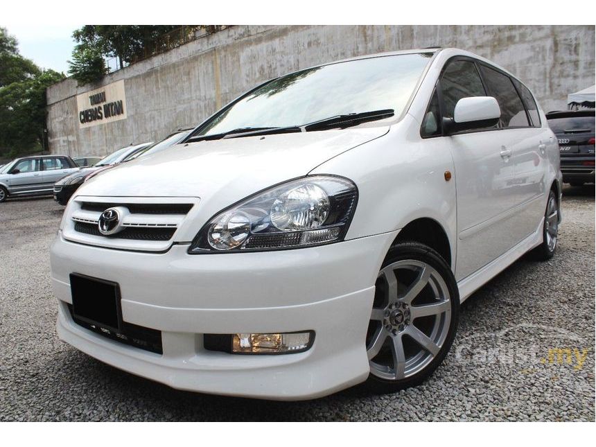 Toyota ipsum 2001 год