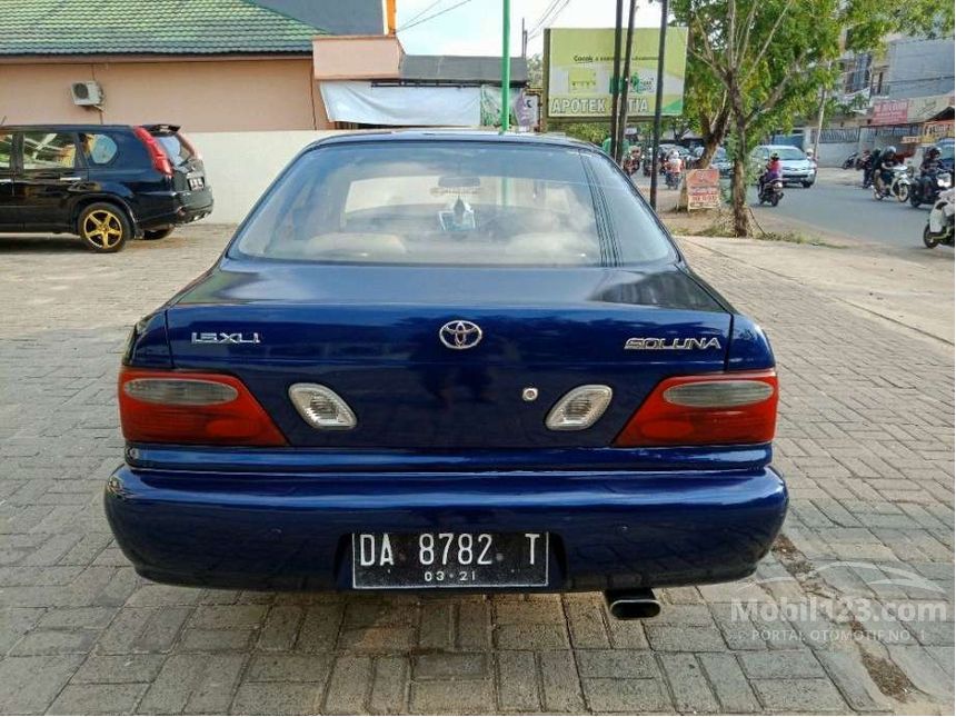 2001 Toyota Soluna XLi Sedan