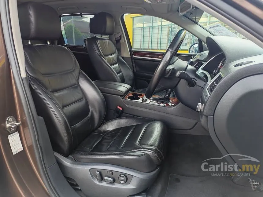 2011 Volkswagen Touareg V6 FSI SUV