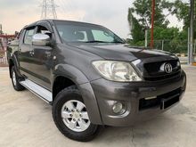 2011 Toyota Hilux 2.5 G Pickup Truck TIPTOP CONDITION & YEAR END PROMOTION
