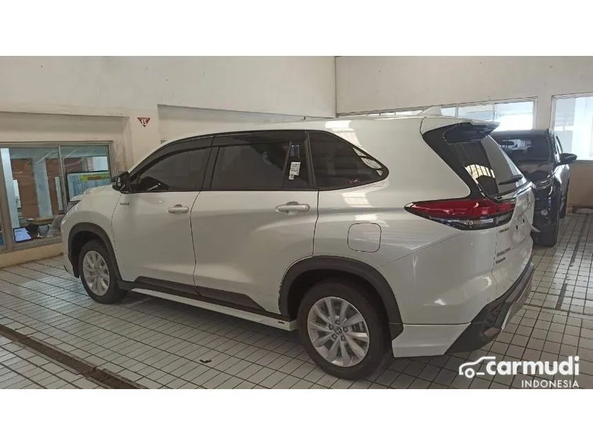 2024 Toyota Kijang Innova Zenix V HV Wagon