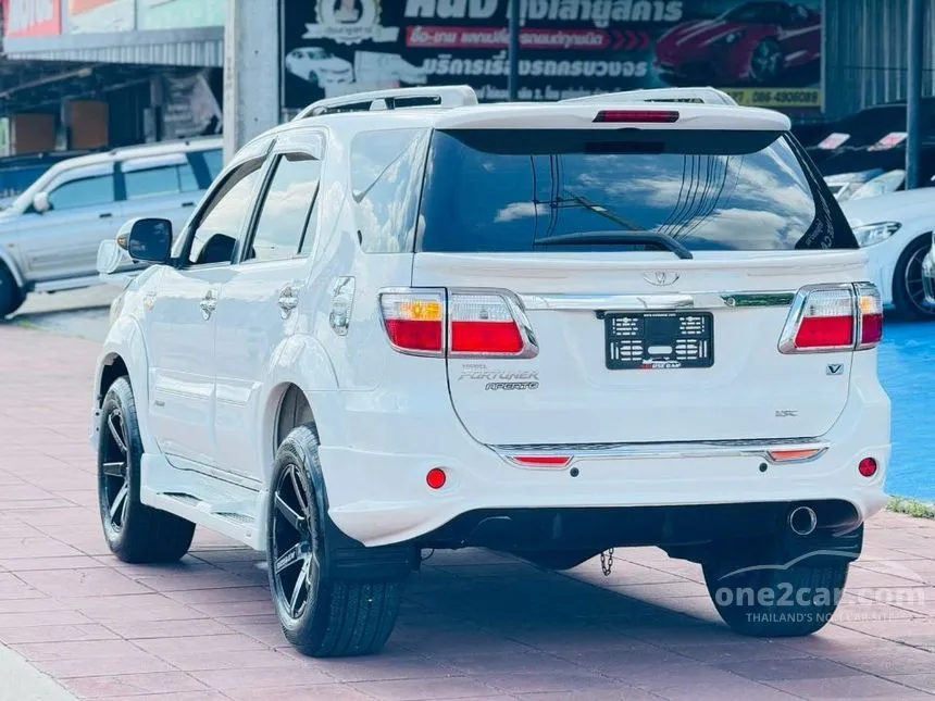 2010 Toyota FORTUNER V SUV