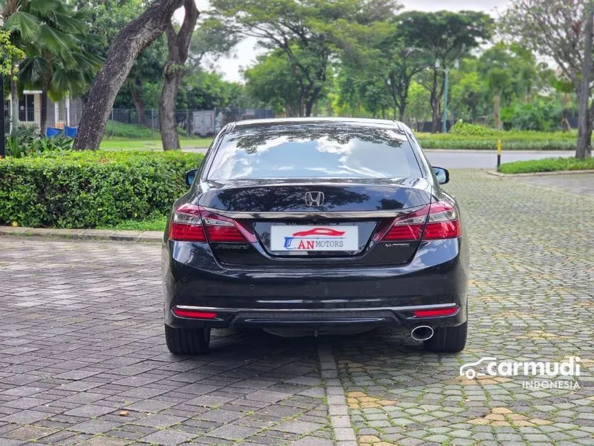 2017 Honda Accord VTi-L Sedan
