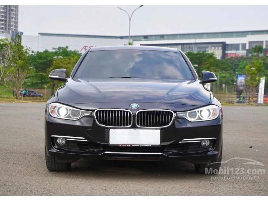 2014 BMW 328i Luxury Sedan