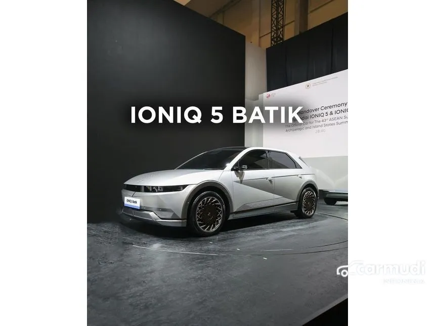 Jual Mobil Hyundai IONIQ 5 2024 Batik Edition di Jawa Barat Automatic Wagon Emas Rp 902.000.000