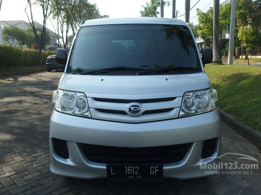 Jual Mobil Daihatsu Luxio 2012 D 1.5 di Jawa Timur Manual 