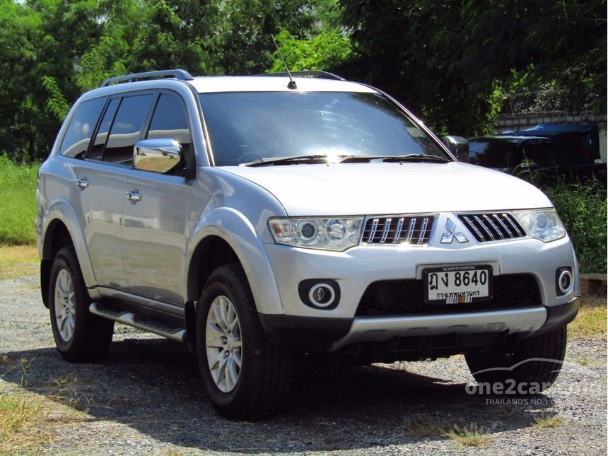 Mitsubishi pajero sport 2010