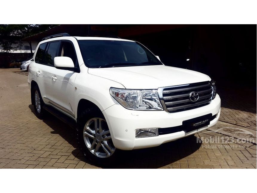 Jual Mobil Toyota Land Cruiser 2011 V8 D-4D 4.5 Automatic 