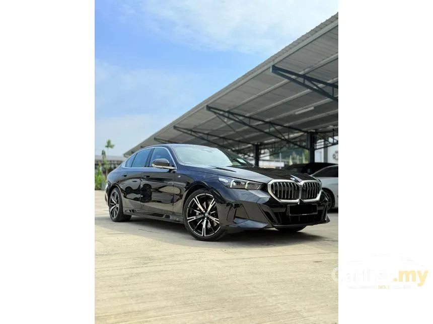 2025 BMW 530i M Sport Sedan