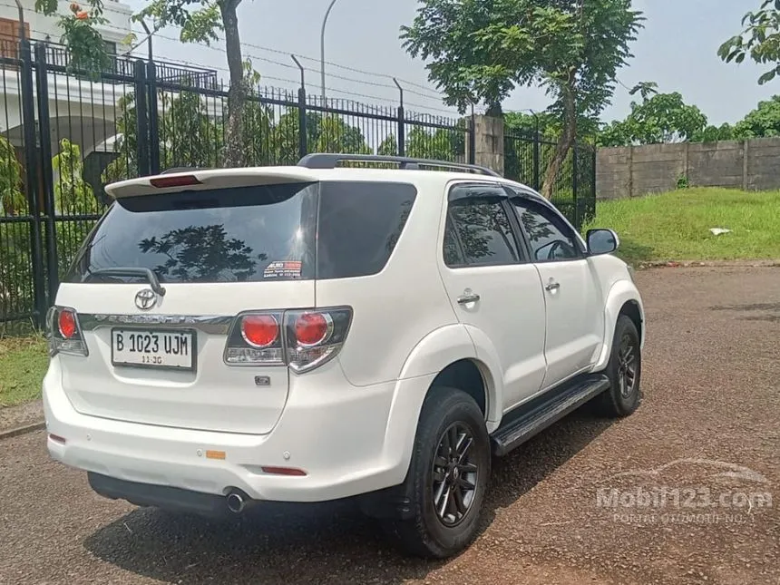 2015 Toyota Fortuner G Lux SUV