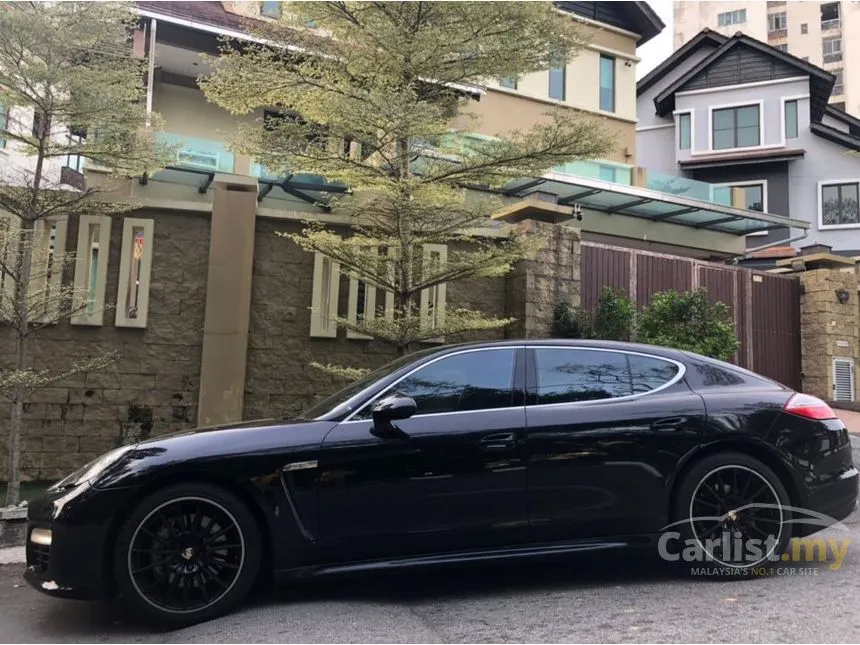 2011 Porsche Panamera S Hatchback