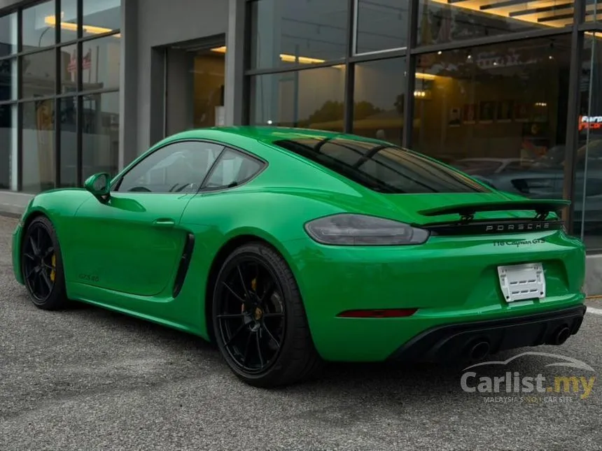 2022 Porsche 718 Cayman GT4 Coupe
