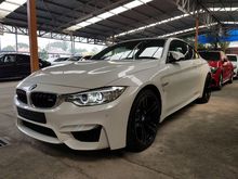 2016 BMW M4 3.0 Coupe Harman Kardon Sound System Head Up Display Paddle Shift Push Start Button Xenon Light LED Daytime Running Light Carbon Fiber Roof Top I-Drive