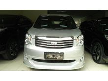 2013 Toyota NAV1 2.0 V