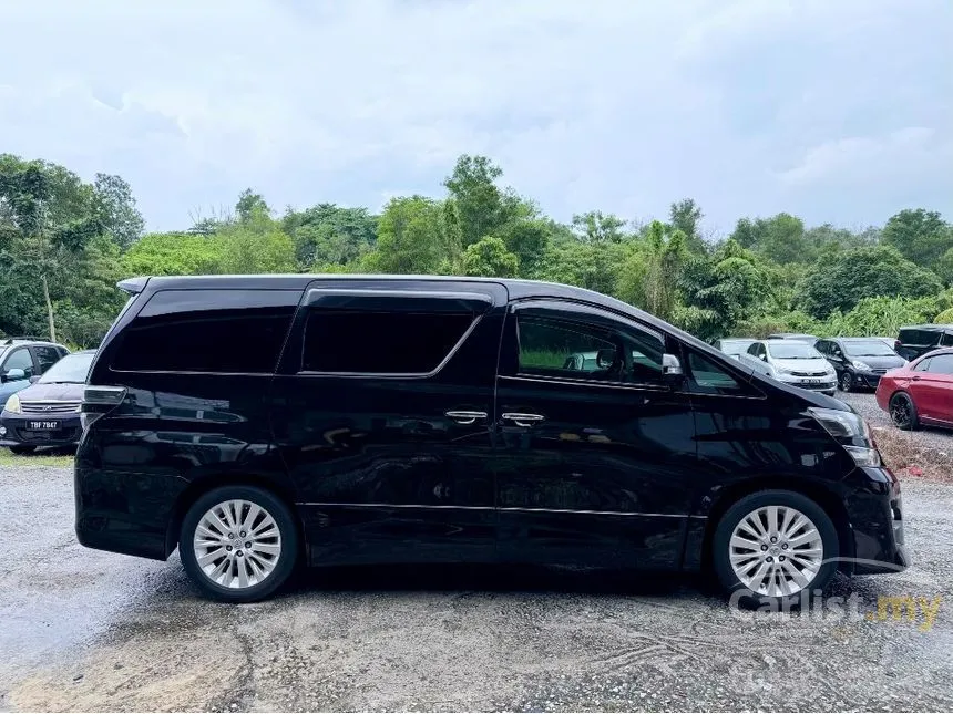 2013 Toyota Vellfire Z Golden Eyes MPV