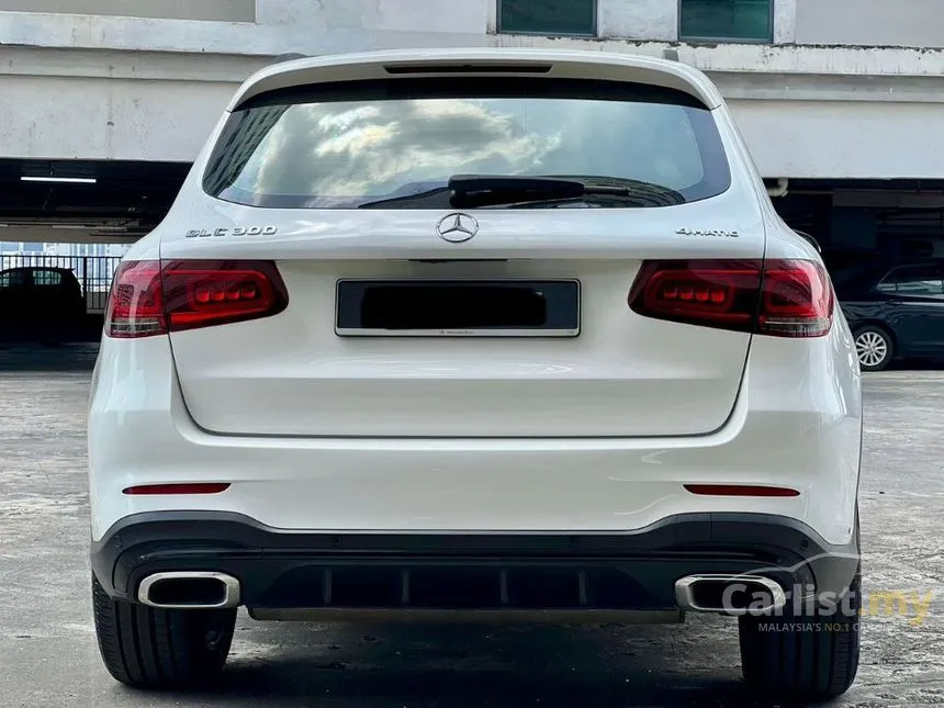 2021 Mercedes-Benz GLC300 4MATIC AMG Line SUV