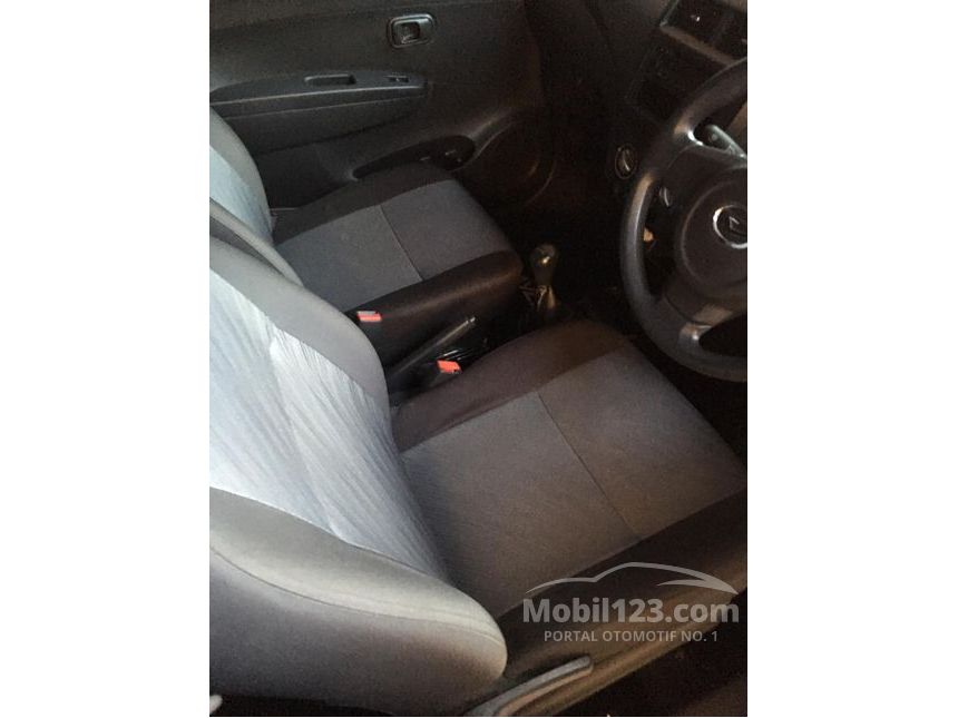2016 Daihatsu Ayla D Hatchback