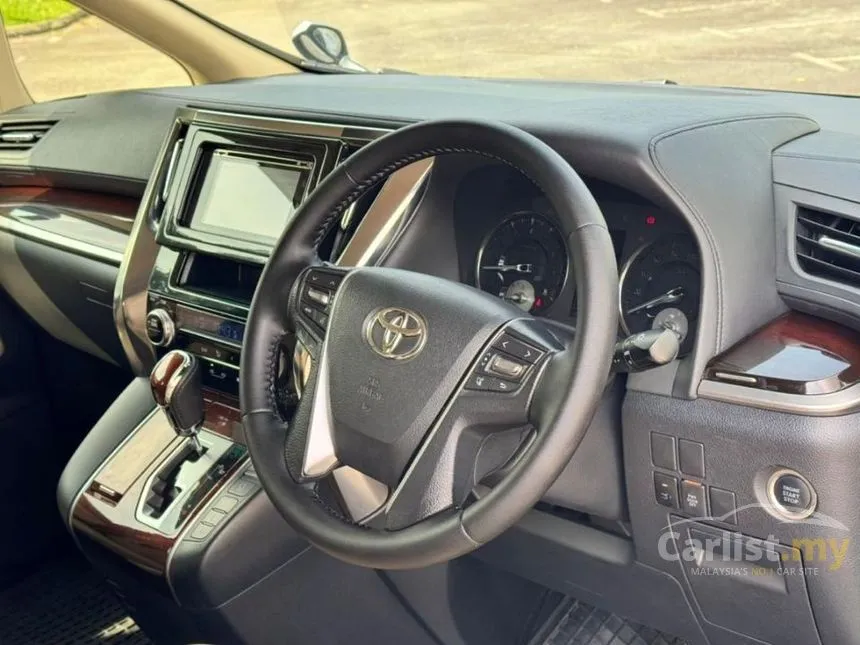 2015 Toyota Vellfire Z MPV