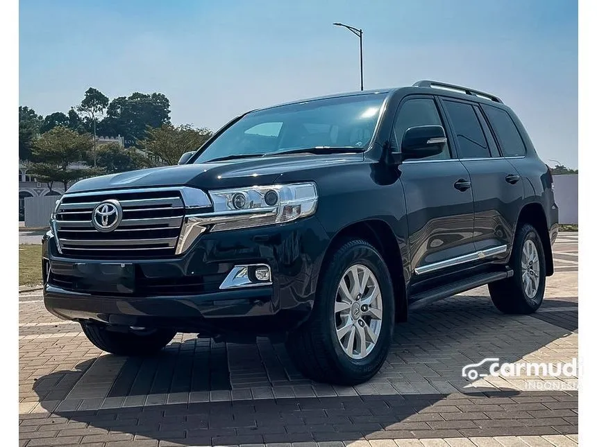 2016 Toyota Land Cruiser Standard Spec E SUV