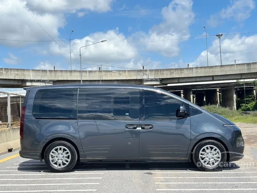 2022 Hyundai Staria S Van