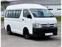 2012 Toyota Hiace 2.5 Window Van HIGH ROOF FULL SPEC LIMITED VAN TIPTOP CONDITION COME WITH 1 YEAR WARRANTY