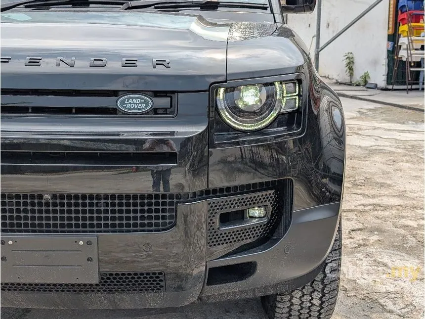 2022 Land Rover Defender 110 P300 SUV