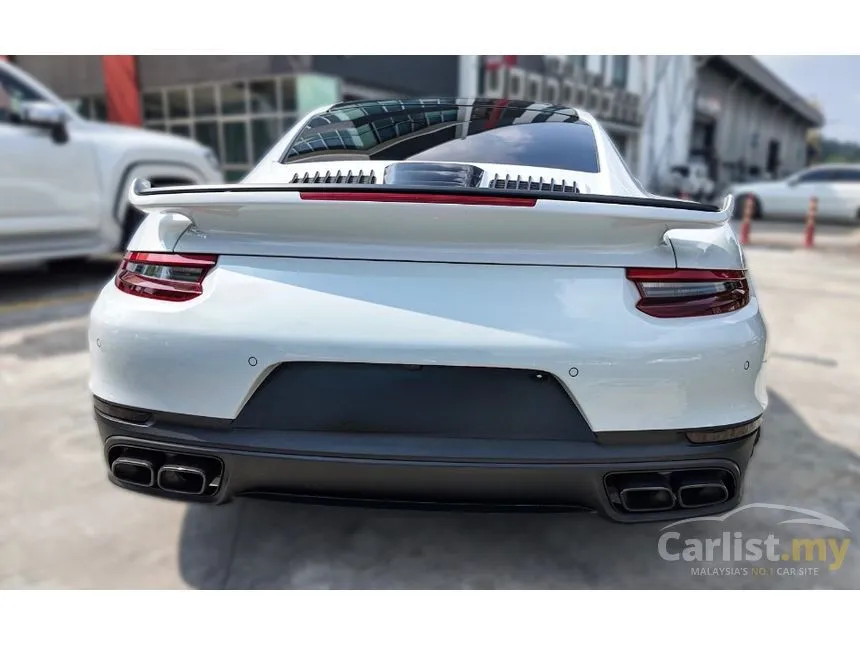 2018 Porsche 911 Turbo S Coupe
