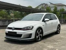 2013 Volkswagen Golf 2.0 GTI Hatchback LOAN KEDAI / KREDIT