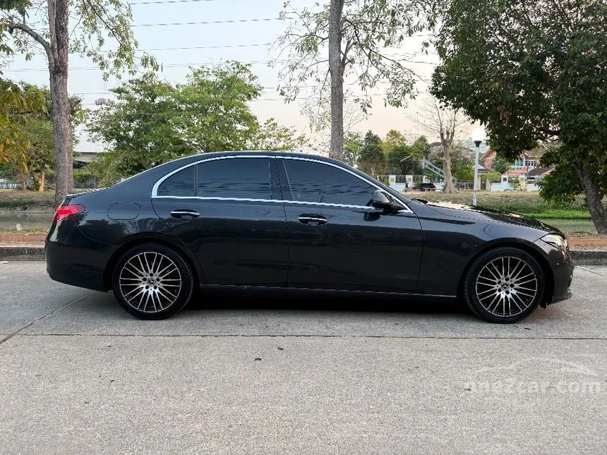 2022 Mercedes-Benz C220 d Avantgarde Sedan