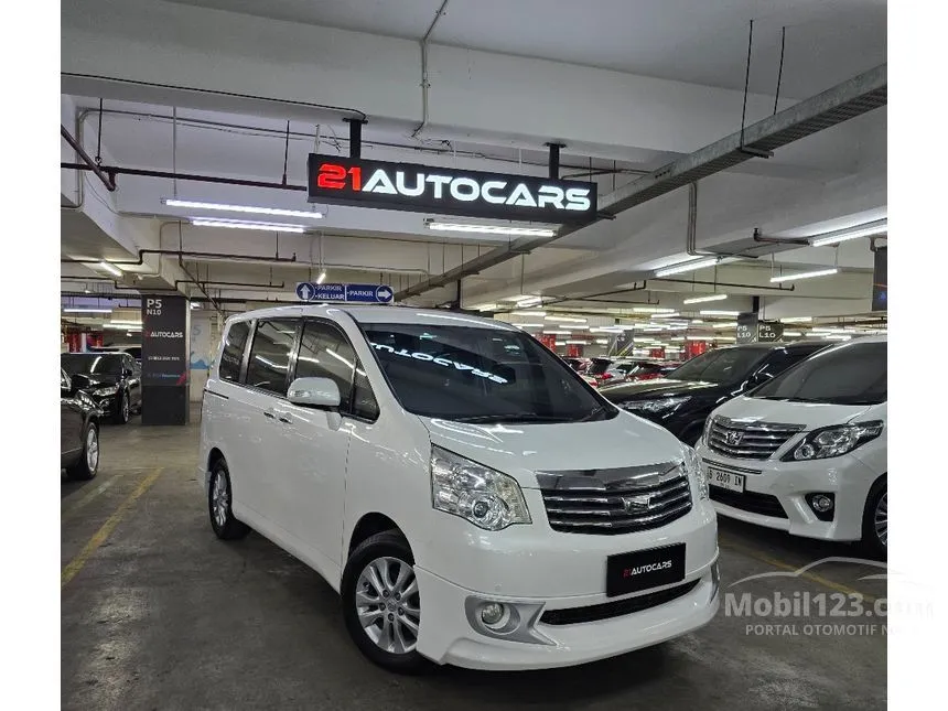 Jual Mobil Toyota NAV1 2014 V Limited 2.0 di DKI Jakarta Automatic MPV Putih Rp 170.000.000